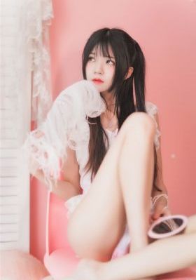 仙女玉足泄欲H文_十万网红美女美酱